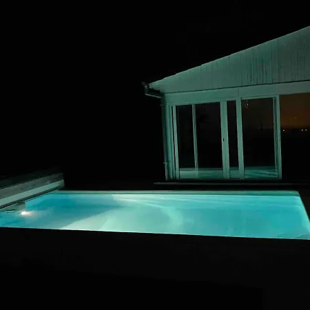 Au Calme Avec Piscine Et Jacuzzi *